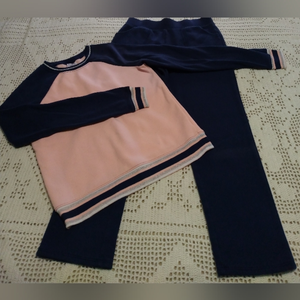 Athletic Works Pants and Top Set size L (10-12)        9-019